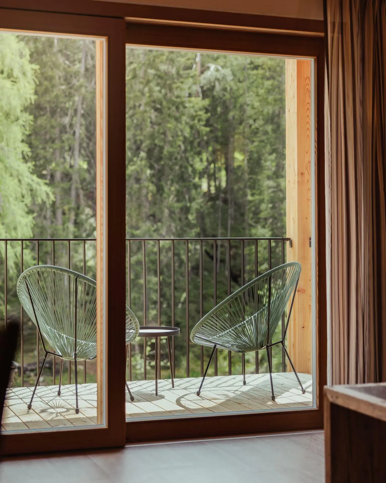 Wood superior room 5